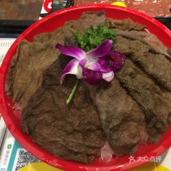 第9廠(chǎng)串串香火鍋觀(guān)音橋總店 精品水牛毛肚口感與用戶(hù)評(píng)價(jià)全解析
